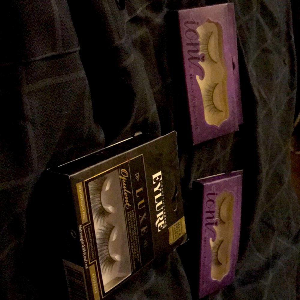 Eyelashes Eylure & Ioni lashes